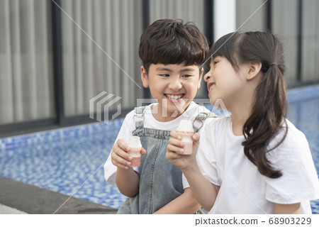 Child kids portrait Child kids portrait 68903229