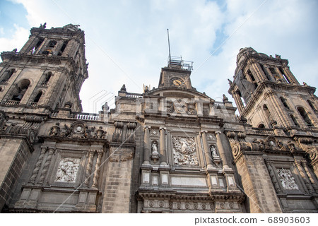 墨西哥墨西哥城的佐卡洛大都會大教堂 68903603