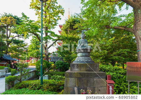 在東京，淺草，台東區，淺草淺草寺四處走走 68905802