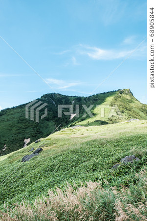 Scenery of Kenashi Pass (view of Mt. Gafu from Kenashi Pass) 68905844