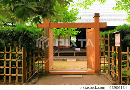 Suzume no Yado Ryokuchi Park, an old folk house in Meguro Ward 68906184