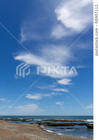 可以看到卷雲的瓦萊海岸 可以看到卷雲的瓦萊海岸 68907113