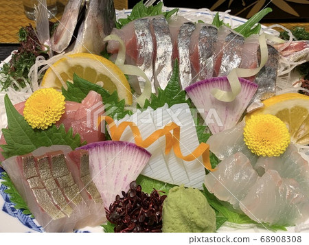 生魚片拼盤 68908308