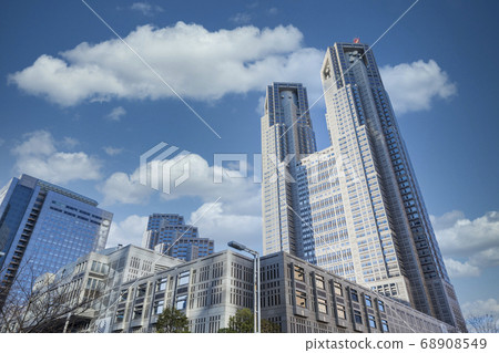 夏日的天空和東京都政府 68908549