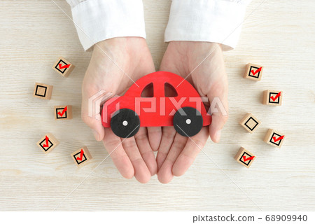 Image of check items related to automobiles Image of check items related to automobiles 68909940