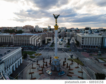 Independence Square in Kyiv, Ukraine. Maidan. Aerial view 68910158