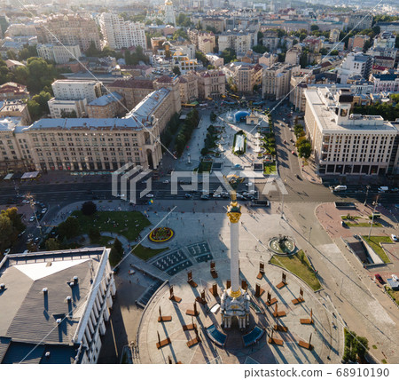 Independence Square in Kyiv, Ukraine. Maidan. Aerial view 68910190