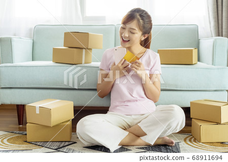woman, shopping online woman, shopping online 68911694