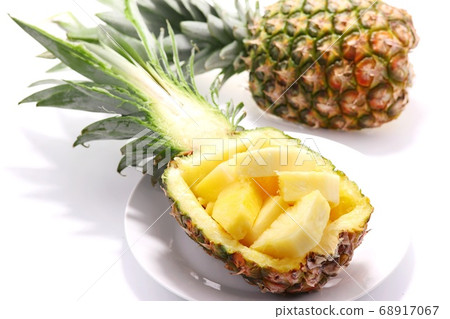 Pineapple cut dessert Pineapple cut dessert 68917067