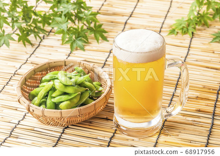 Draft beer and Edamame 68917956