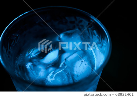 Glass-Ryo-3 Glass-Ryo-3 68921401