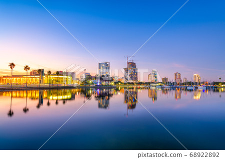 St. Petersburg, Florida, USA 68922892