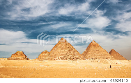 Ancient Great Pyramids at Giza, Cairo, Egypt 68924140