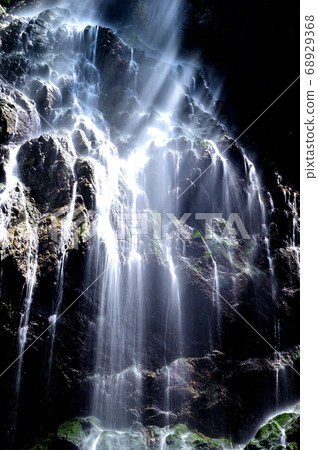 仲夏的Mifune瀑布 68929368