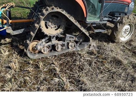 Agricultural machinery tractor 68930723