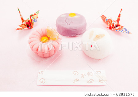 Japanese confectionery Japanese confectionery 68931575