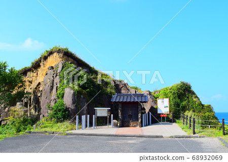 Minazuki Shrine Minazuki Shrine 68932069