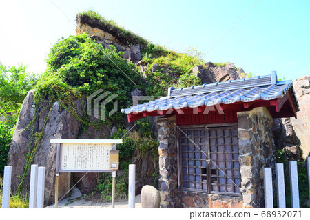 Minazuki Shrine 68932071