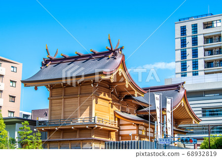 Tokyo cityscape in Japan with a view of Suitengu 68932819