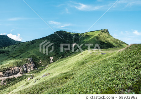 Scenery of Kenashi Pass (view of Mt. Gafu from Kenashi Pass) 68932962