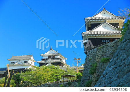 [愛媛縣]晴空下的松山城（馬俱和城樓） 68934808