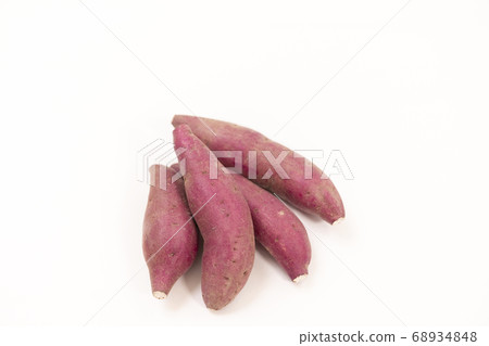 Sweet potato copy space 68934848