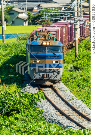 Freight train on the Uetsu Line EF510 locomotive Murakami City, Niigata Prefecture 68935030