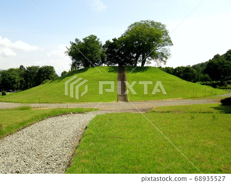 Maruyamazuka Kofun 68935527