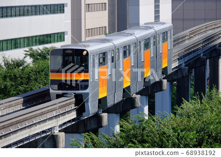 從格林斯普林斯看到的多摩單軌火車 68938192