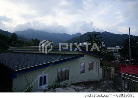 Seongbuk-gu. Jeongneung-gol. Alley 68939585
