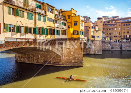 View of the Ponte Vecchio in Florence Tuscany View of the Ponte Vecchio in Florence Tuscany 68939674
