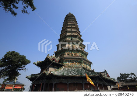 China's Shanxi Hongdong County, Guangsheng Temple Flying Tower China's Shanxi Hongdong County, Guangsheng Temple Flying Tower 68940276