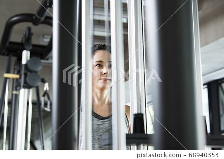 女子體育訓練 68940353