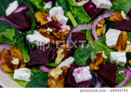 Close-up of tasty spinach salad 68944743