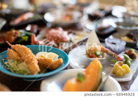 Japanese Kaiseki 68946928