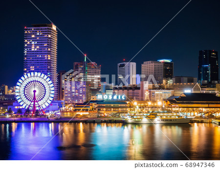 Kobe Harborland night view 68947346