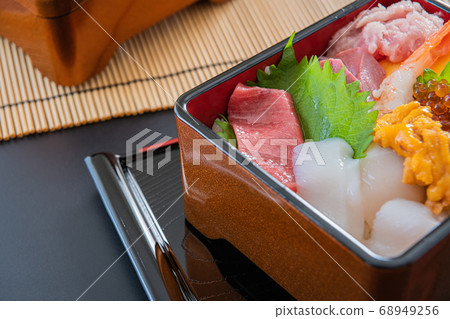 Kaisen-don double box image 68949256