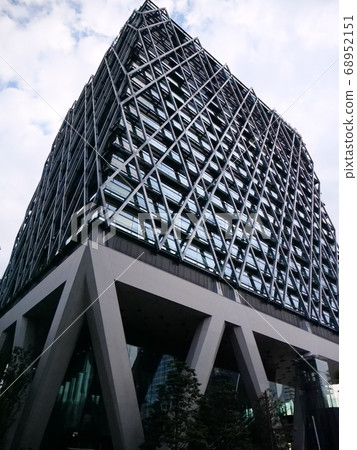 Building Building 68952151