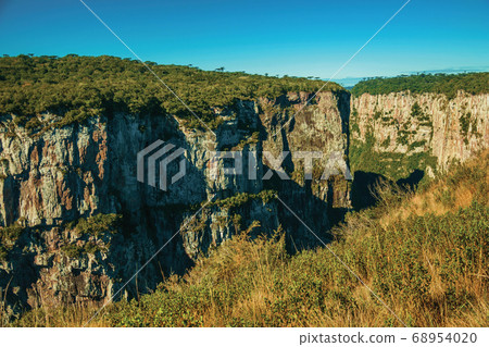 Itaimbezinho Canyon with steep rocky cliffs 68954020