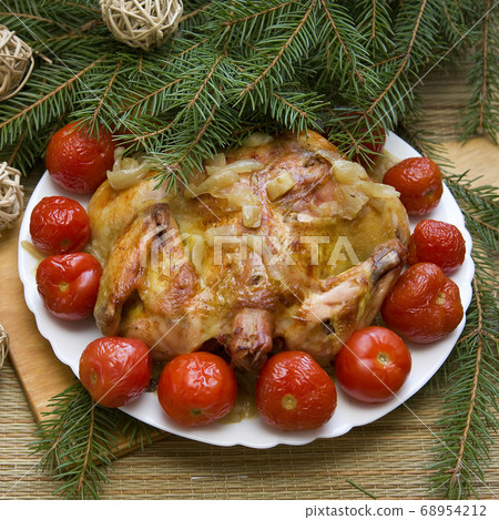 baked chicken for Christmas dinner, festive table 68954212