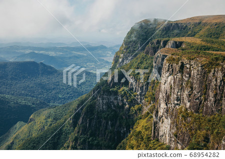 Fortaleza Canyon with steep rocky cliffs Fortaleza Canyon with steep rocky cliffs 68954282
