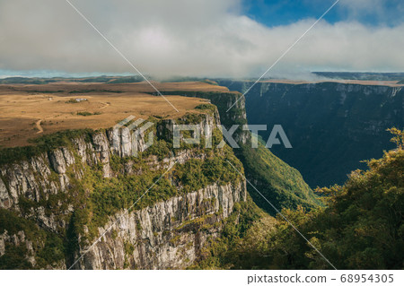 Fortaleza Canyon with steep cliffs and plateau Fortaleza Canyon with steep cliffs and plateau 68954305