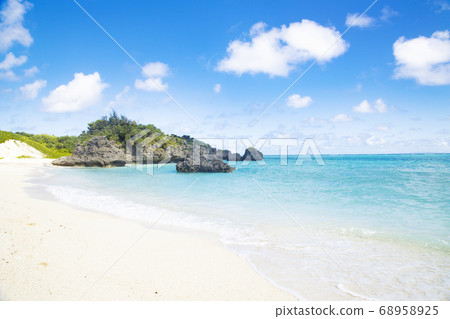 Yoron Island Kuroka Coast Yoron Island Kuroka Coast 68958925