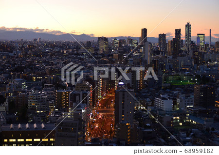 從文京區市民對池袋的夜景 從文京區市民對池袋的夜景 68959182