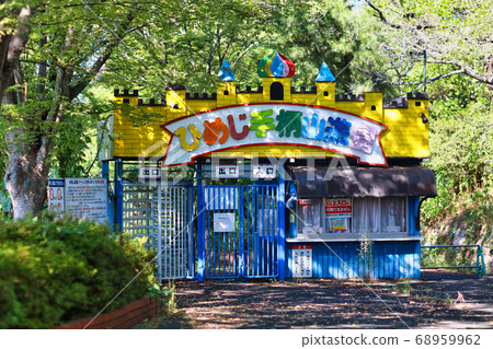 Closed Himeji Tegarayama Amusement Park Gate Closed Himeji Tegarayama Amusement Park Gate 68959962