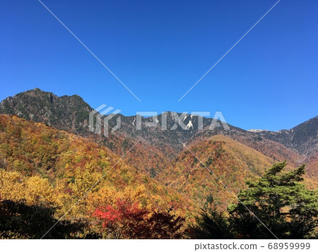 Autumn sunny mountain 68959999