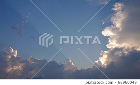 Traffic clouds and airplane clouds 68960049