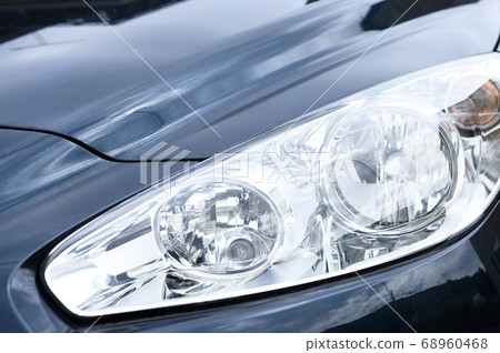 Car headlight (after polishing) Car headlight (after polishing) 68960468