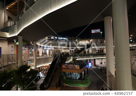 Samgyeopsal Korean food night view mall 68962157