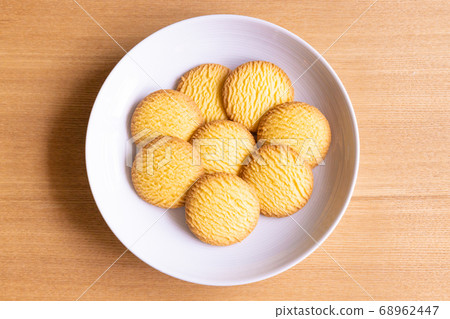 Butter cookie, right above angle 68962447